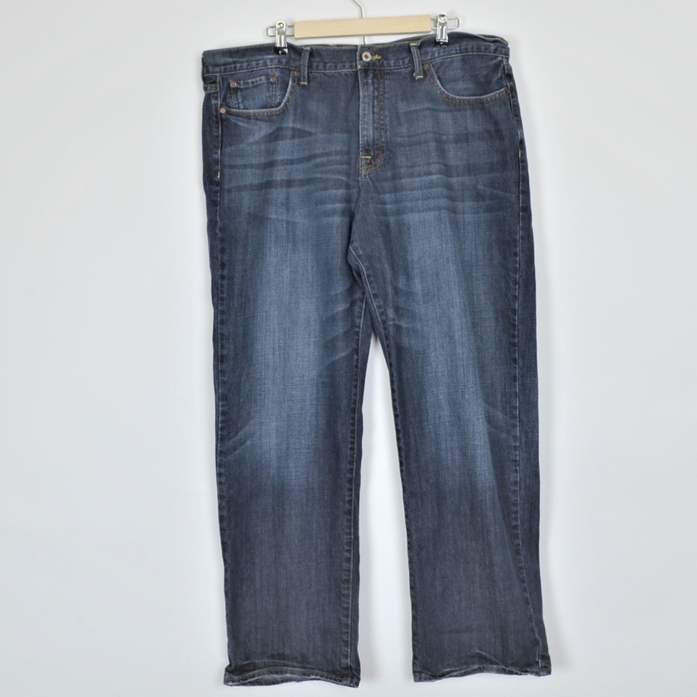 Lucky Brand mens straight leg denim jeans  40x 31